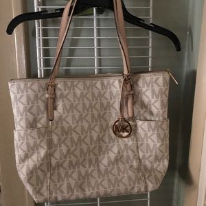 Michael Kors purse Perfect Condition